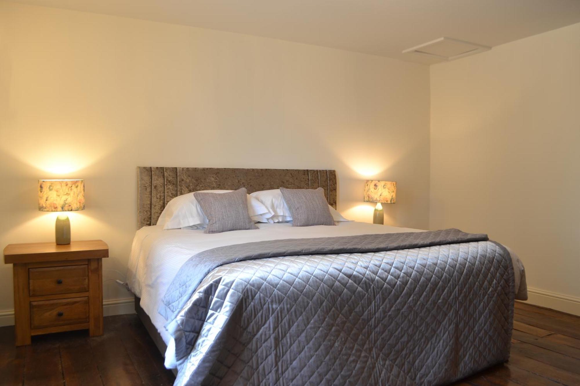 The Nags Head Hotell Montgomery Exteriör bild