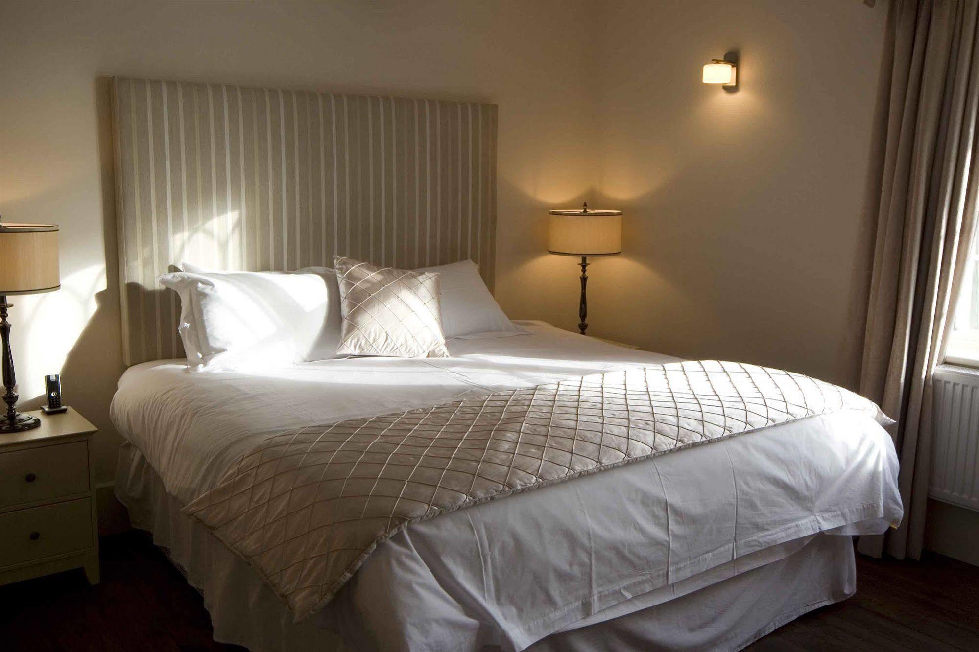 The Nags Head Hotell Montgomery Exteriör bild