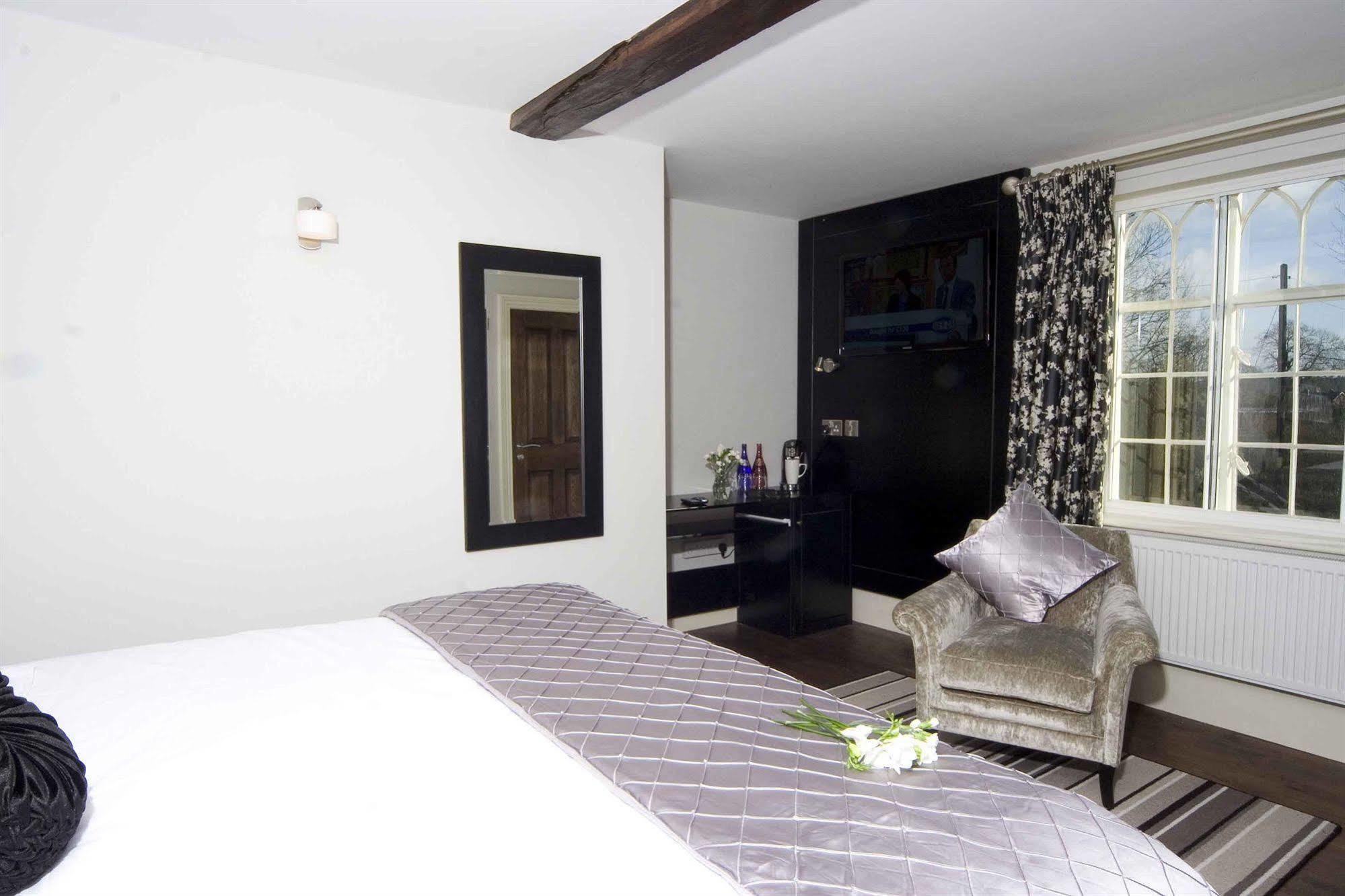 The Nags Head Hotell Montgomery Exteriör bild