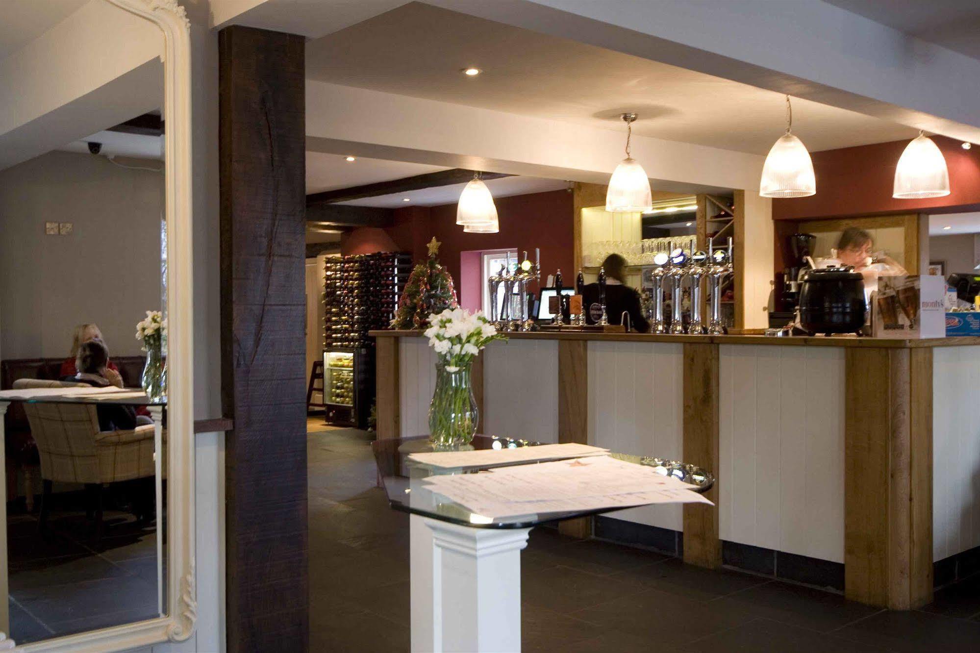 The Nags Head Hotell Montgomery Exteriör bild
